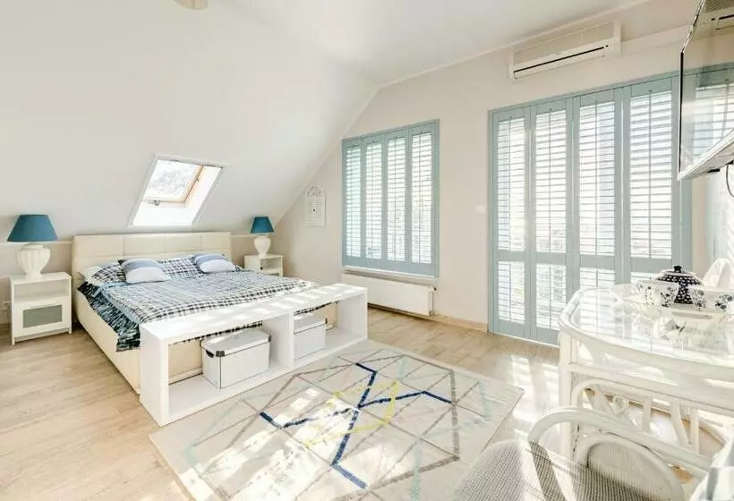 Aamiaismajoitus (B&B) Villa Pastelowa