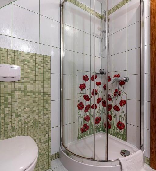 ベッドアンドブレックファースト Willa Serafin