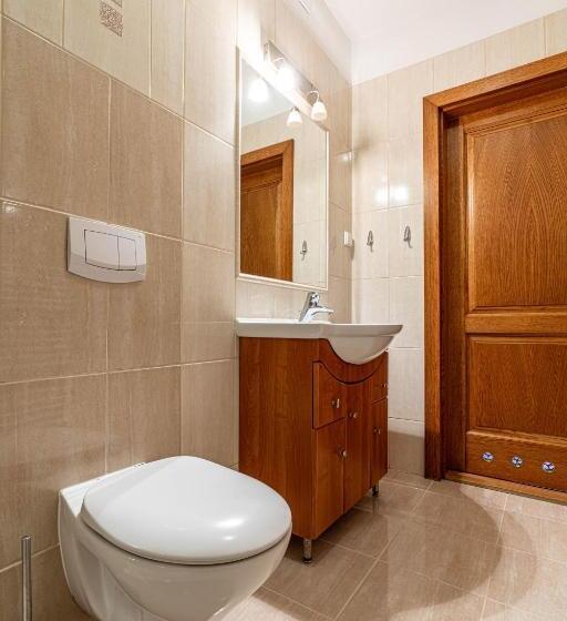 ベッドアンドブレックファースト Willa Serafin