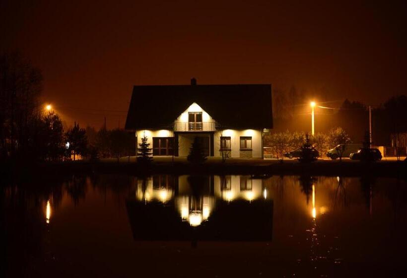 ホテル Agroturystyka Nad Stawem