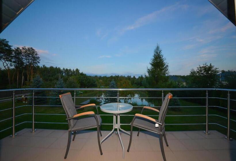 ホテル Agroturystyka Nad Stawem