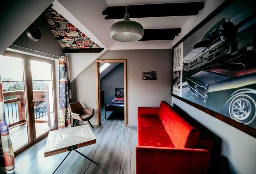 Отель Jantarvia Car Museum , Pasja I Wypoczynek Noclegi Z Klimatem