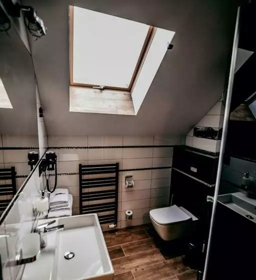 Hotelli Jantarvia Car Museum , Pasja I Wypoczynek Noclegi Z Klimatem