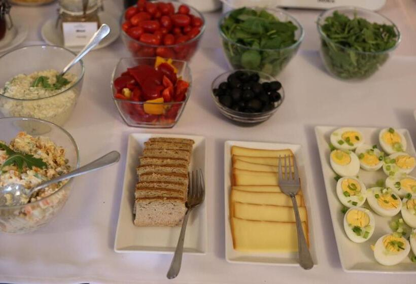 ホテル Pod Różami