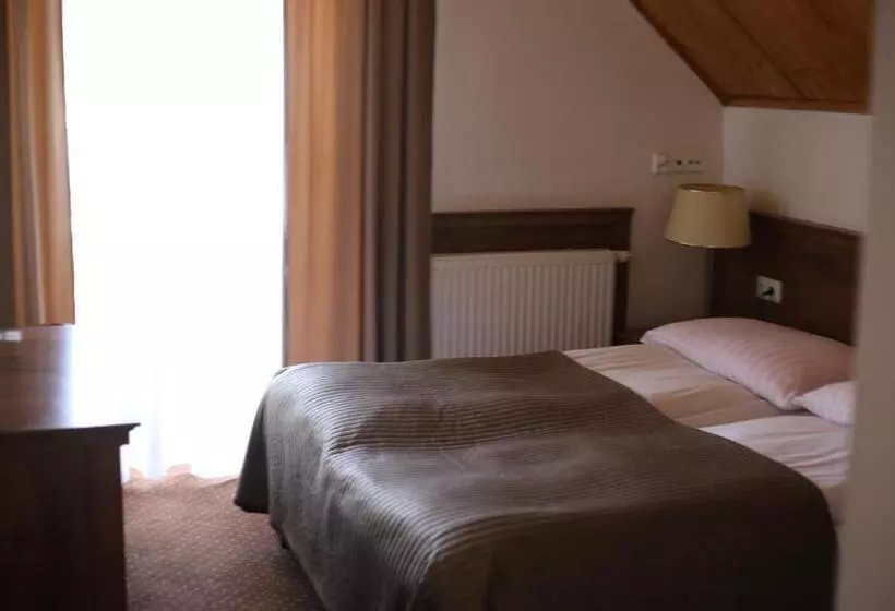 Hotelli Pod Różami