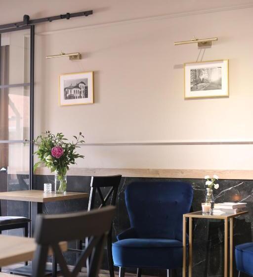 ホテル Pod Różami