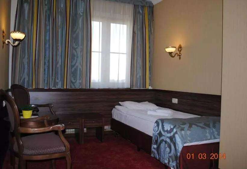 ホテル Złoty Młyn Majków