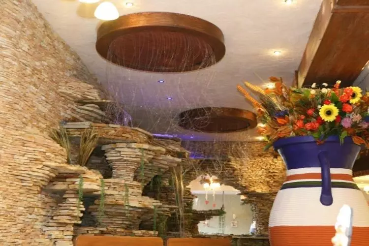 ホテル Złoty Młyn Majków