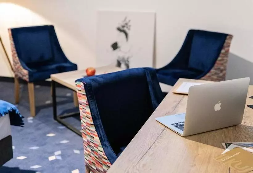 Ilkus Hotel & Restaurant