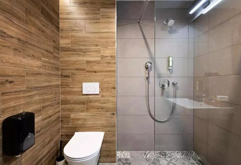 Ilkus Hotel & Restaurant