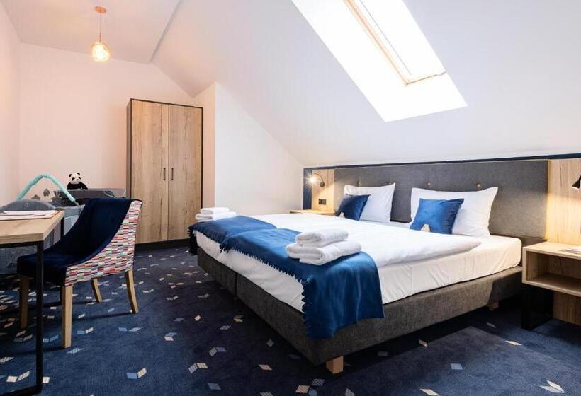 Ilkus Hotel & Restaurant