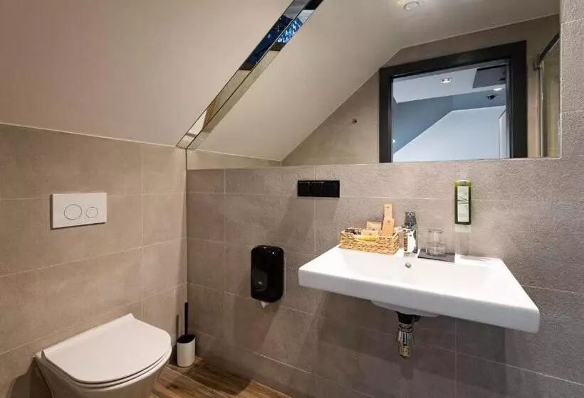 Ilkus Hotel & Restaurant