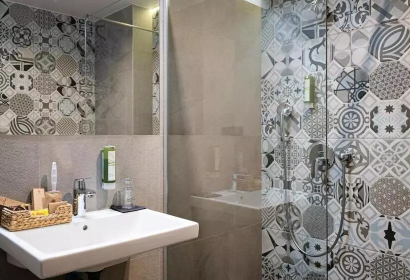 Ilkus Hotel & Restaurant