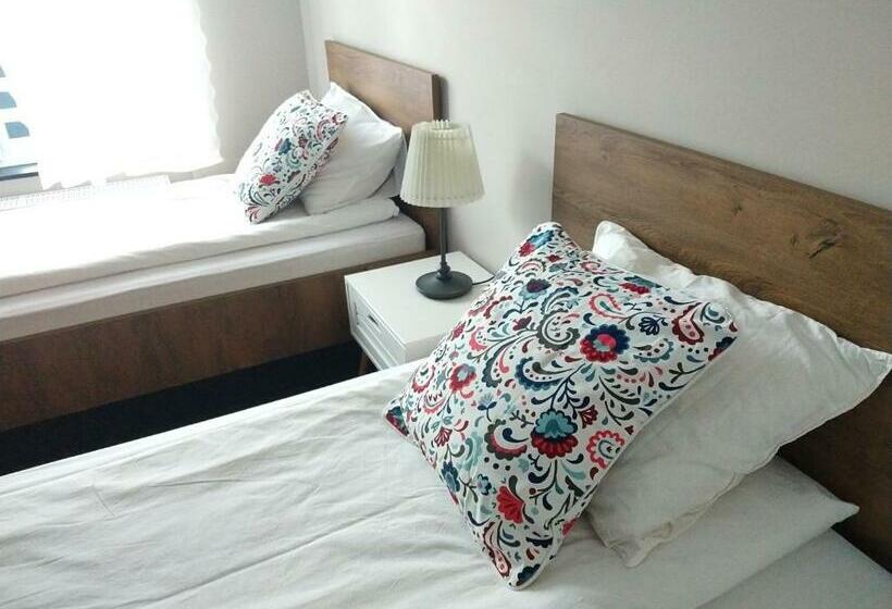 فندق على الطريق Cztery Kąty