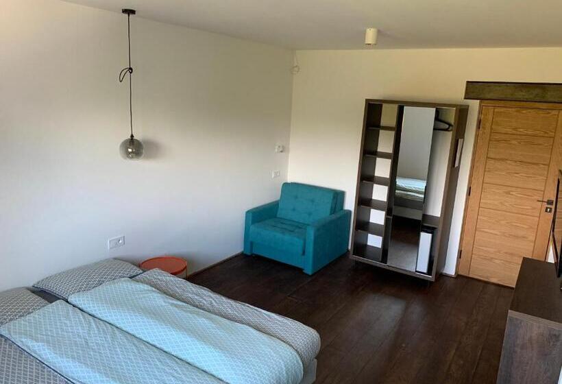 بنسيون Black House 88