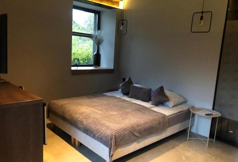 بنسيون Black House 88