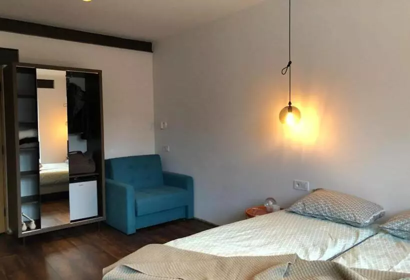 Majatalo Black House 88