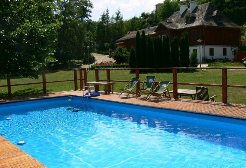 펜션 Dworek Karpińskich