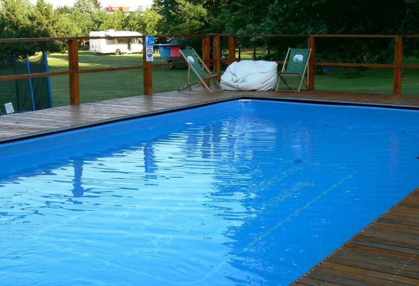 펜션 Dworek Karpińskich