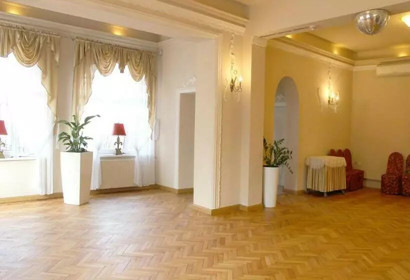 Majatalo Pałacyk Chojnów