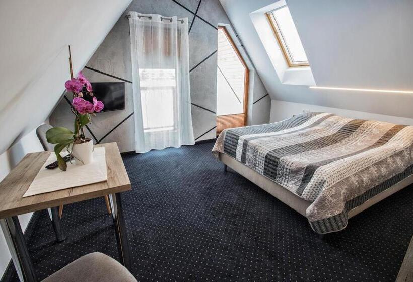 פנסיון Tojemoje