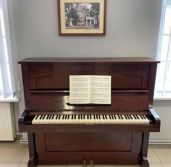 פנסיון Villa Capitol