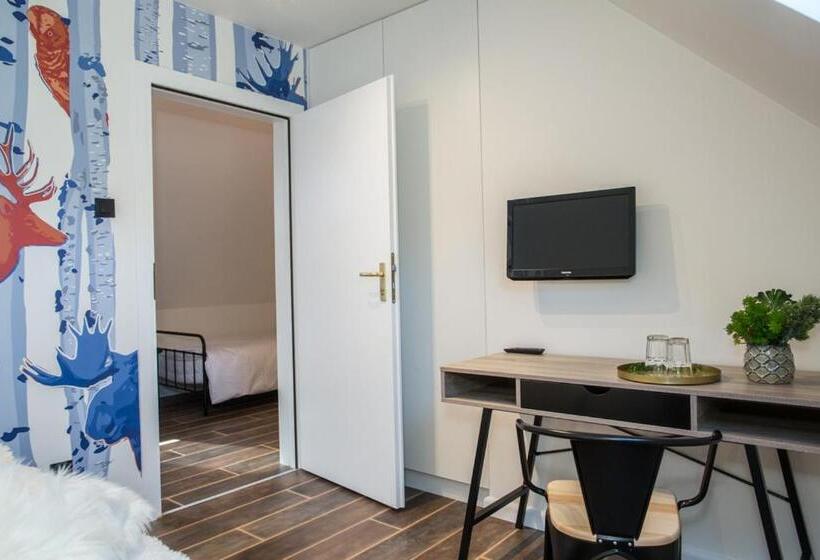 פנסיון Willa Fen