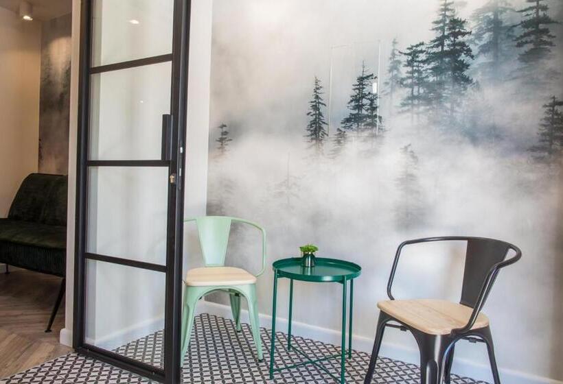 פנסיון Willa Fen