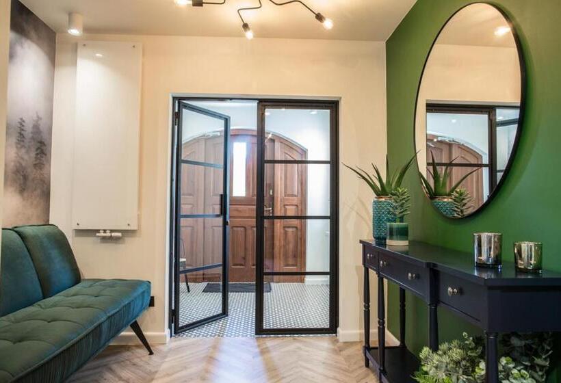 פנסיון Willa Fen