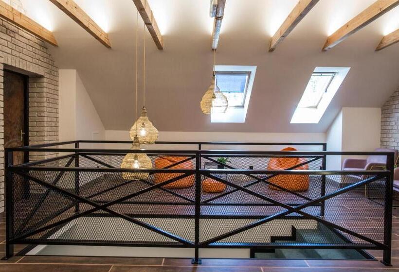 פנסיון Willa Fen