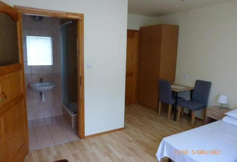 Majatalo Willa Roztoczanka