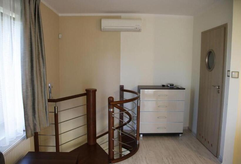 Willa Laura Rowy   Apartamenty Nad Morzem