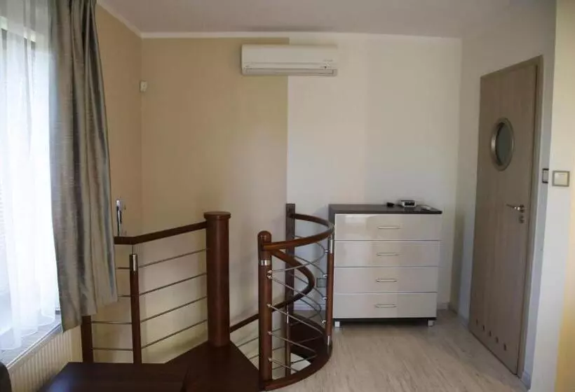 Willa Laura Rowy   Apartamenty Nad Morzem