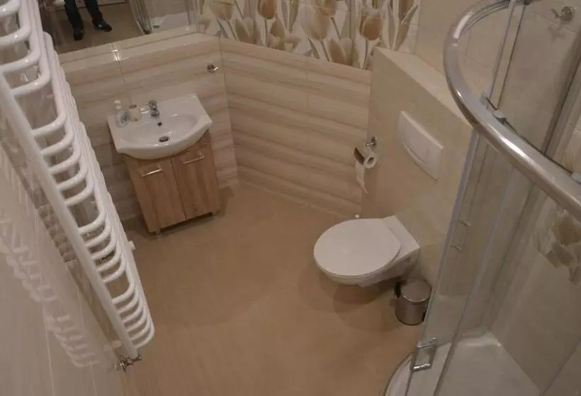 هاستل Ada Aparthouse