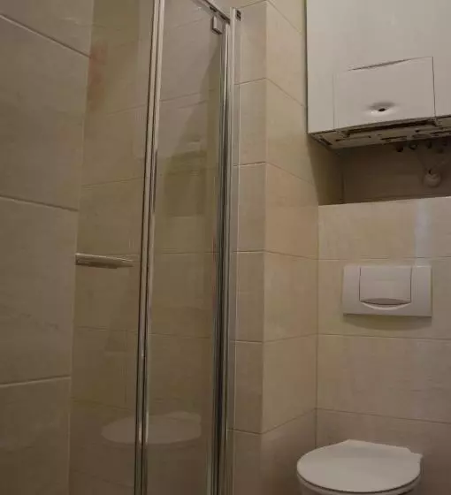 هاستل Ada Aparthouse