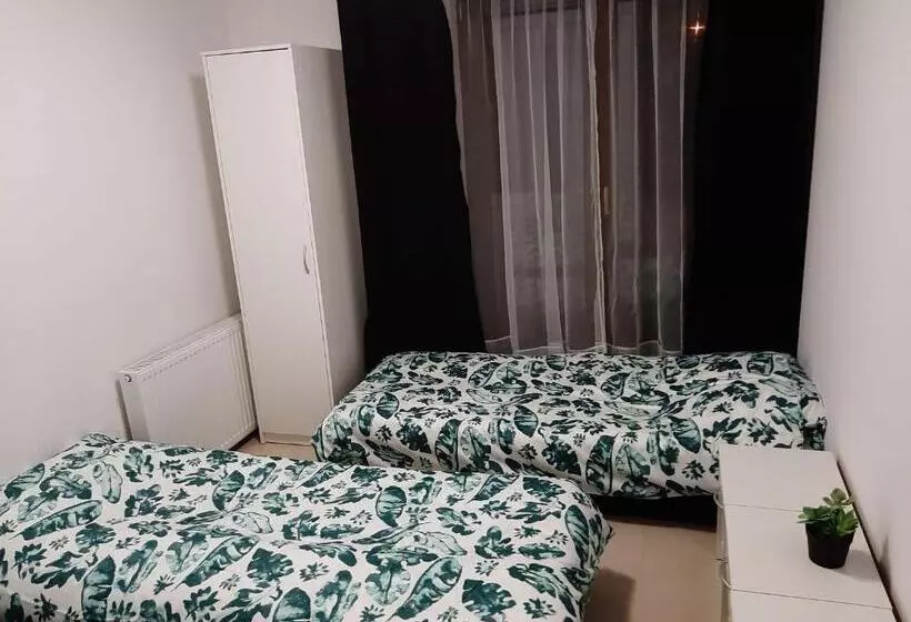 Retkeilymaja Noclegi