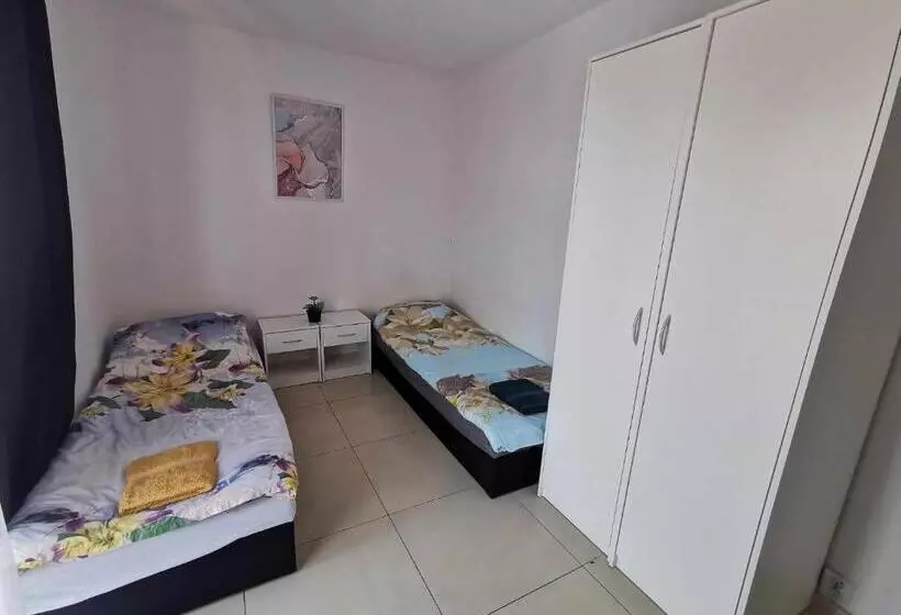 Retkeilymaja Noclegi