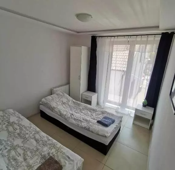 Retkeilymaja Noclegi