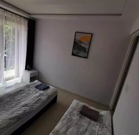 Retkeilymaja Noclegi