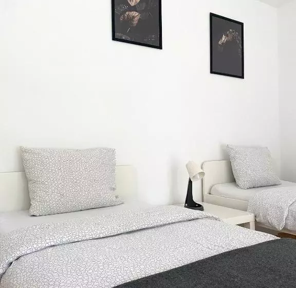 هاستل Pokoje Rezydencja Parysa