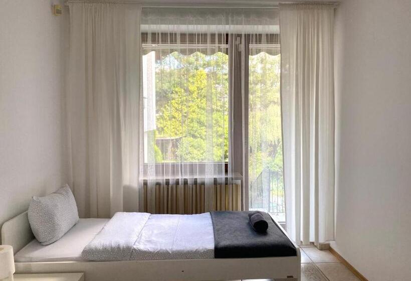 هاستل Pokoje Rezydencja Parysa