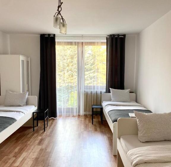 هاستل Pokoje Rezydencja Parysa