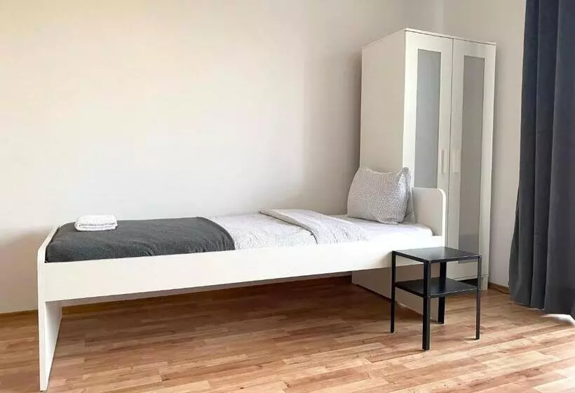 هاستل Pokoje Rezydencja Parysa