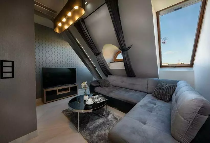 Aparthotel New Lux