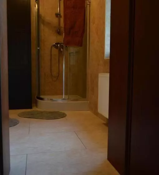 Aamiaismajoitus (B&B) Apartament Przy Koniu Trojańskim