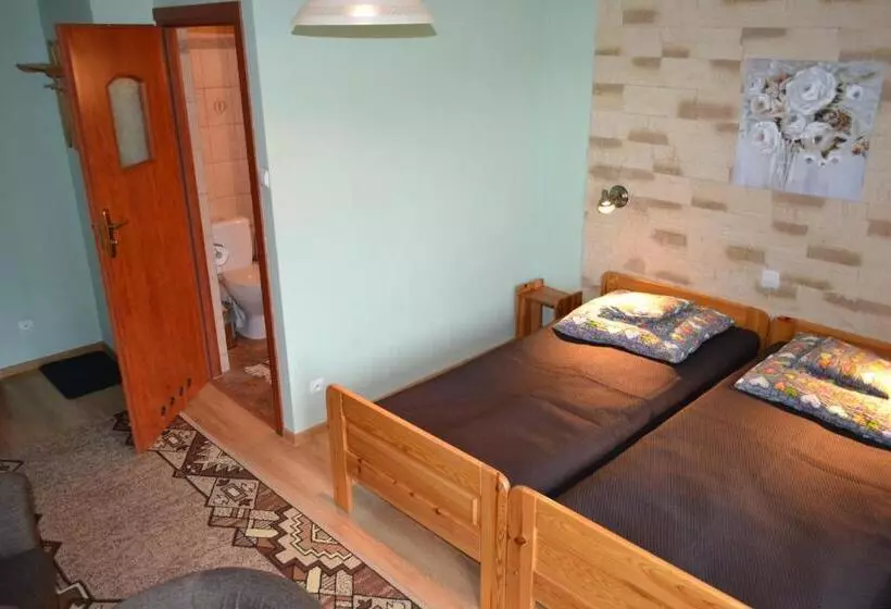 Aamiaismajoitus (B&B) Koliba