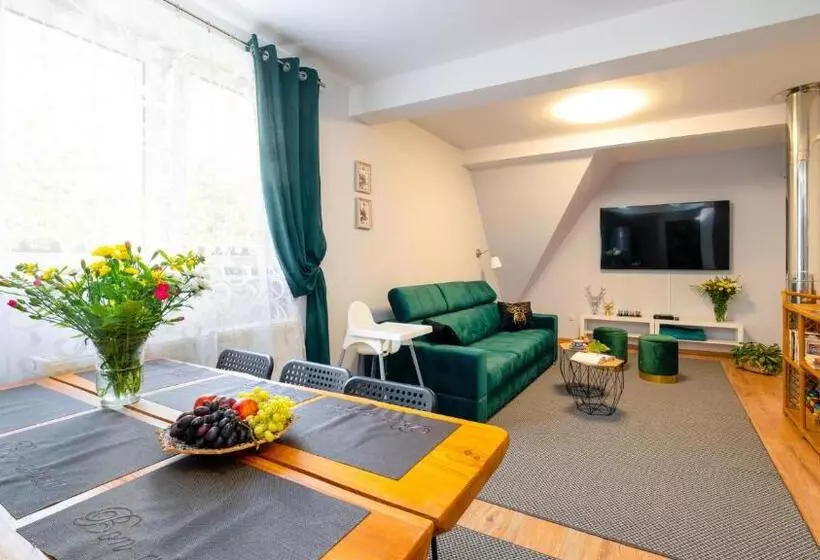 Aamiaismajoitus (B&B) Leśniczówka Pod śnieżką