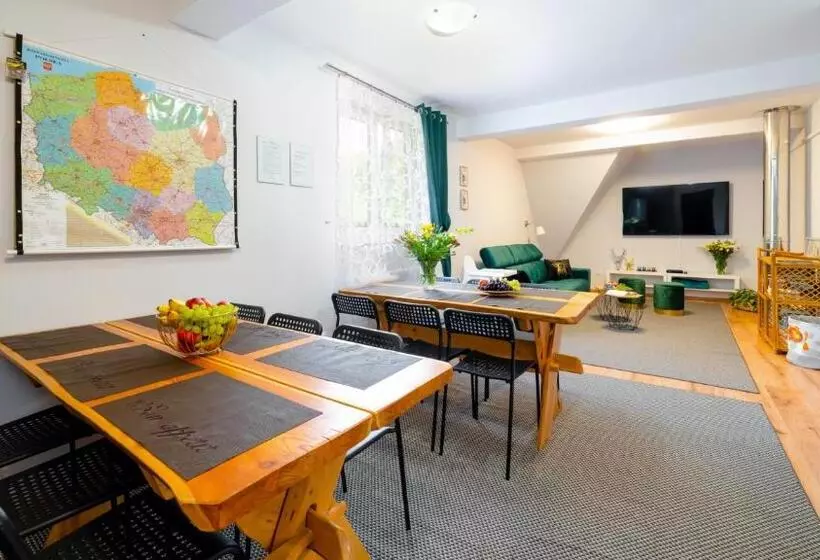 Aamiaismajoitus (B&B) Leśniczówka Pod śnieżką