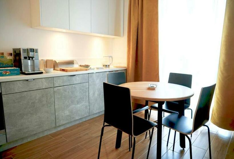 住宿加早餐  Simar