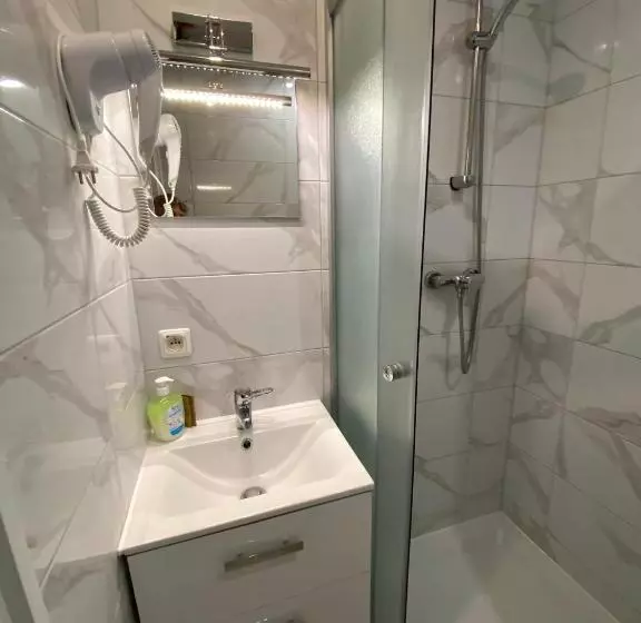 Aamiaismajoitus (B&B) Stajnia Pod Dębem